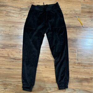 Cynthia Rowley Women’s Black Velour Joggers